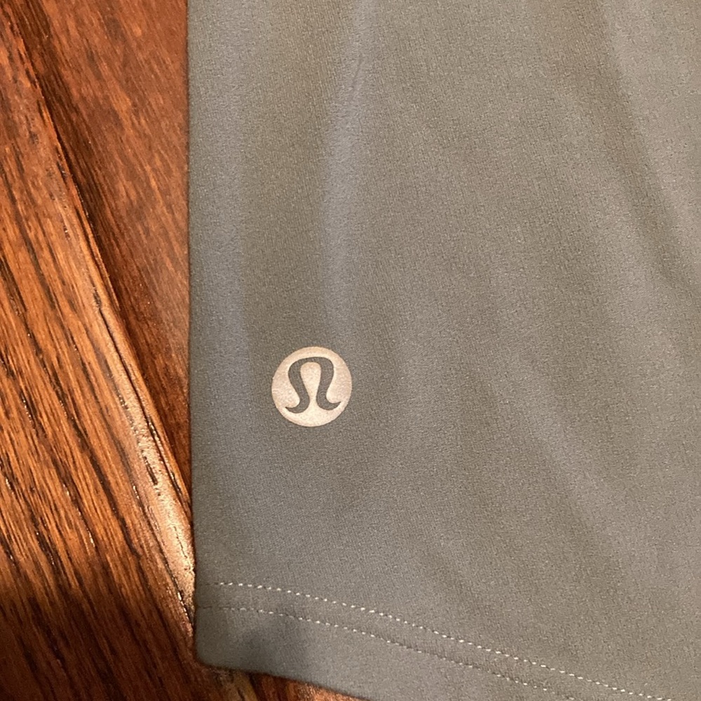 Lululemon Razorback tank - Picture 3 of 3